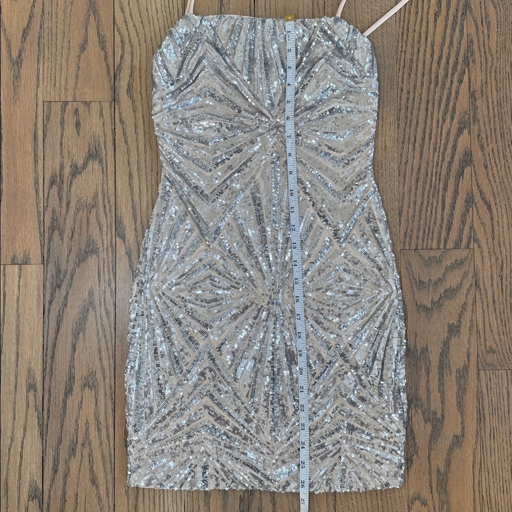 Lulu’s Lost In Your Eyes Silver Sequin Bodycon Mini Dress Size Small - Picture 10 of 14